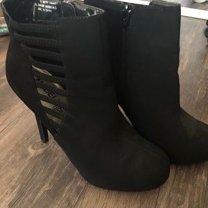 Boots black